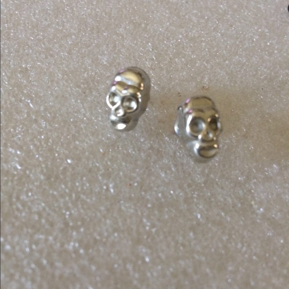 Skills stud earrings